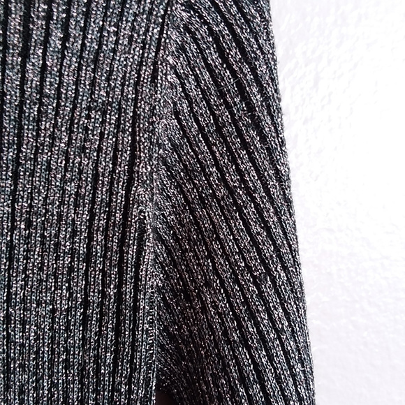 H&M Sweater Crop Top - Picture 3 of 5